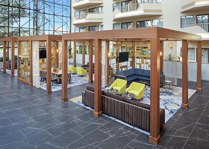 Doubletree By Hilton Newark AirportAirport Hotel